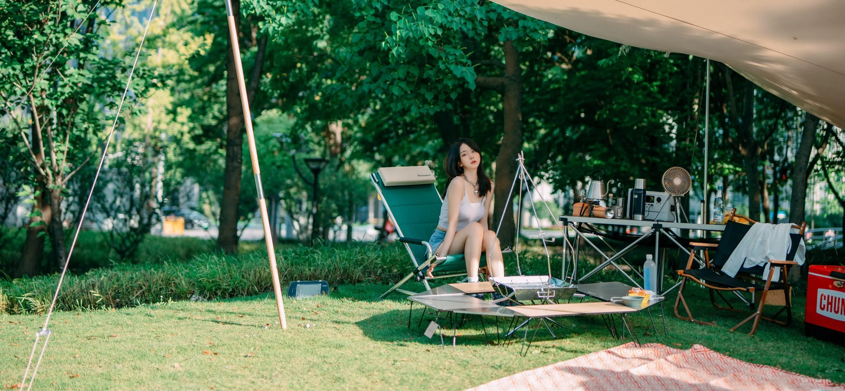 [YITUYU艺图语]2022.08.09 夏天的白加黑 小可爱 [48P]插图5